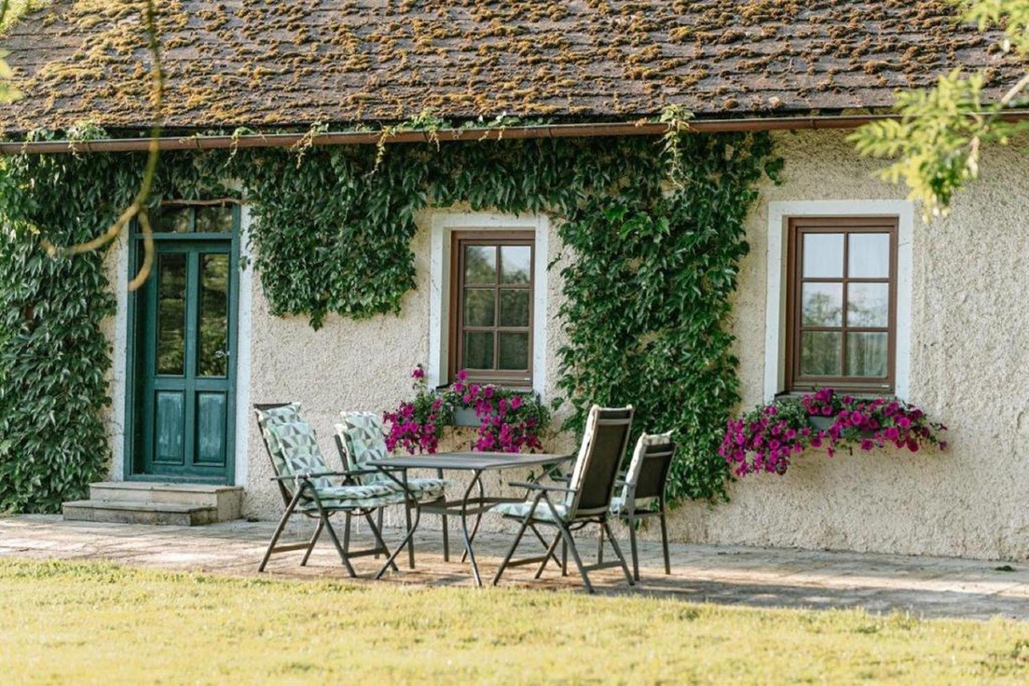 Das Gaertnerhaus Villa Steinakirchen Am Forst Luaran gambar